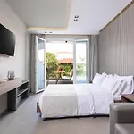 Notos Premium شقة *